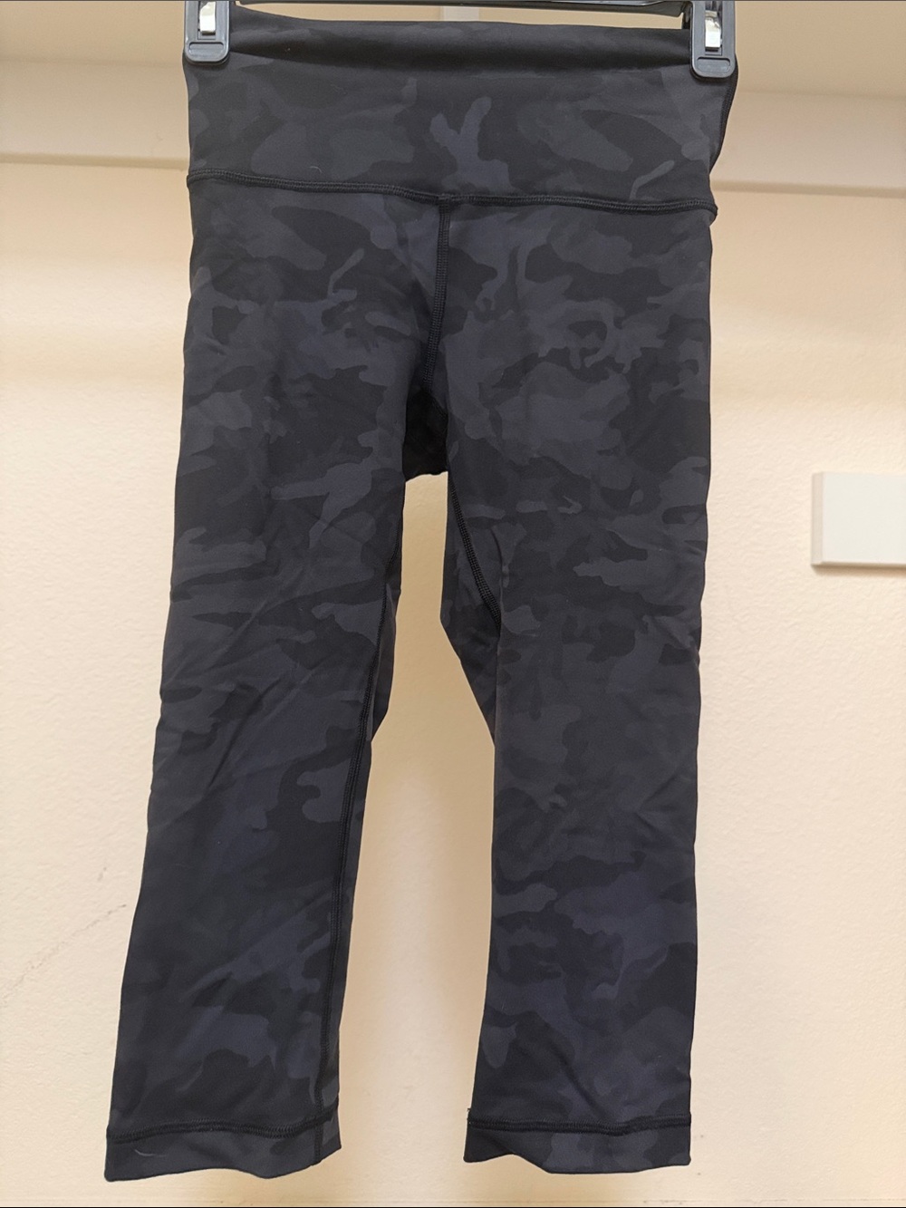 lululemon Camo crop Leggings
